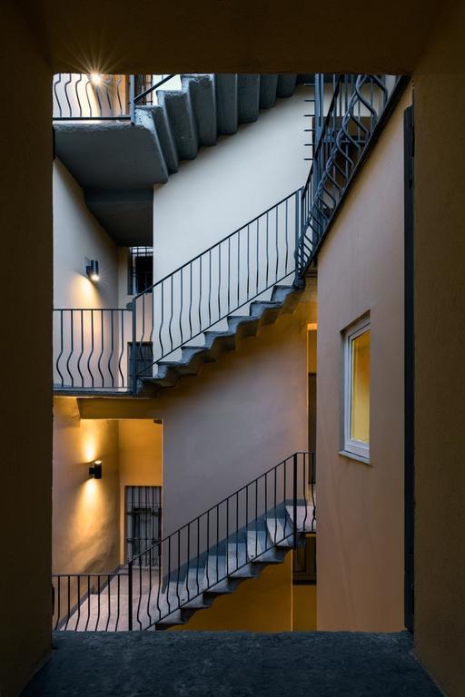 Leonardo Duplex Apartment Милано Екстериор снимка